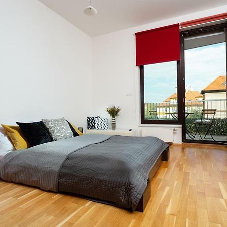 Prague Days - Family 2Bdr Apt - Garage Parking - Balcony Ngoại thất bức ảnh
