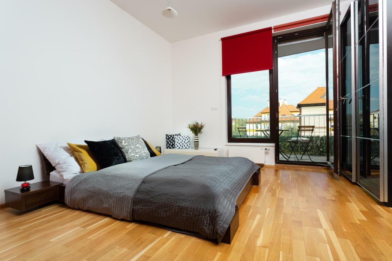 Prague Days - Family 2Bdr Apt - Garage Parking - Balcony Ngoại thất bức ảnh